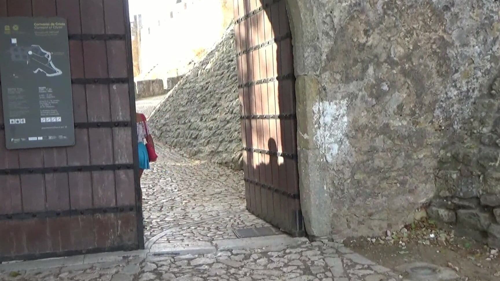 walk-without-panties-through-the-old-castle Pornhub