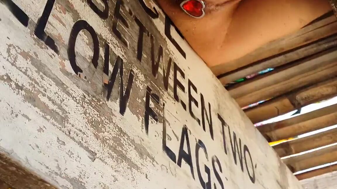 dream4angel up skirt view on crowded beach public no panties just butt plug wearing Pornhub