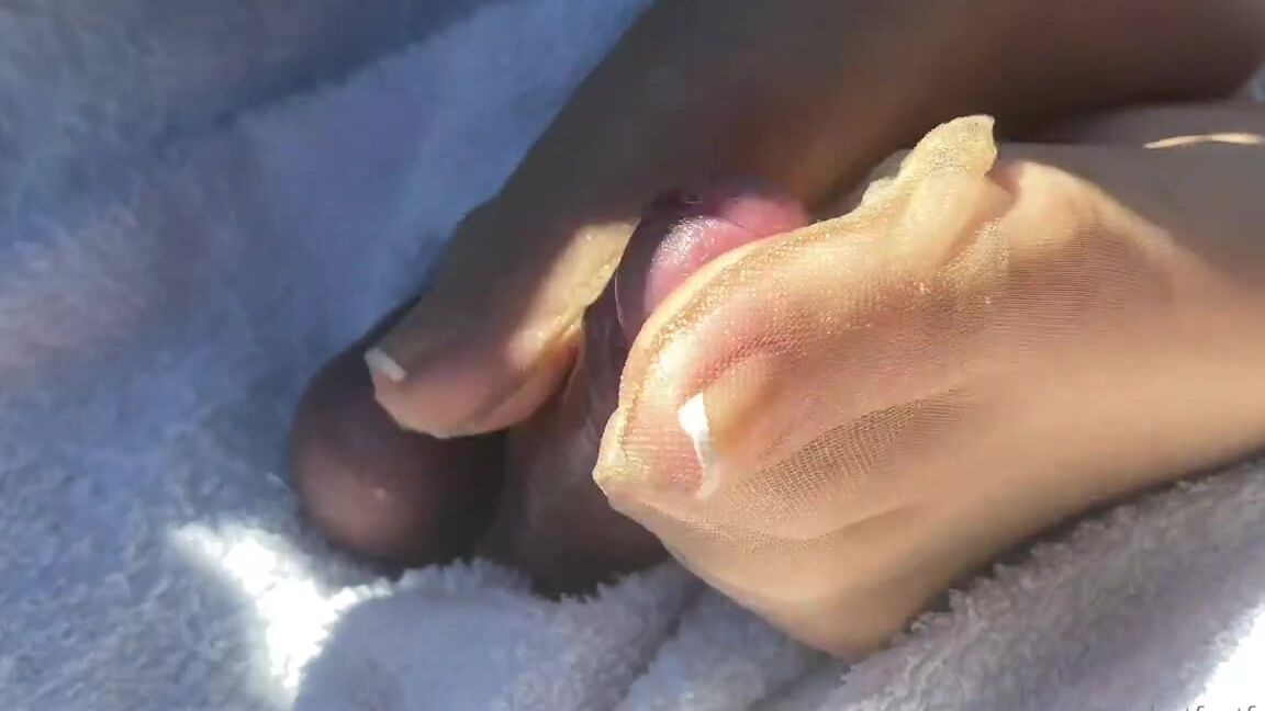 2Hotfeet4You Nicknamed Toohotfeetforyou Onlyfans Not Sure About You Bunch But When I See Her Sweaty Feet In Nylons During Our