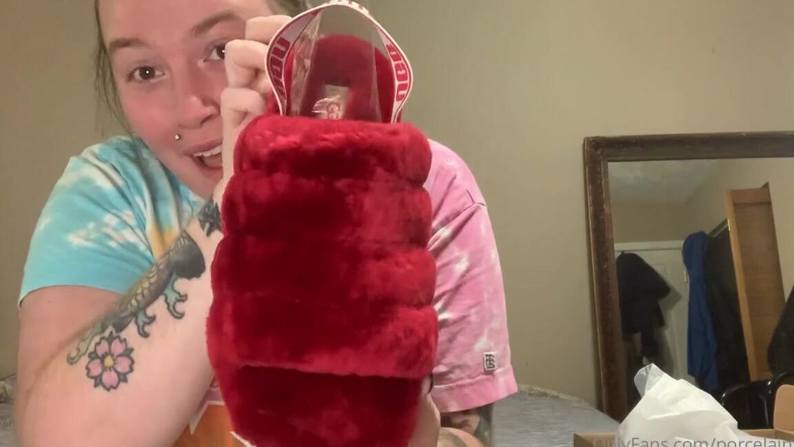 Porcelain Goddess Aka Porcelainfeets Onlyfans Got To Open An Early Birthday Present Today I Can T Wait To Get Them Nice And Broken In