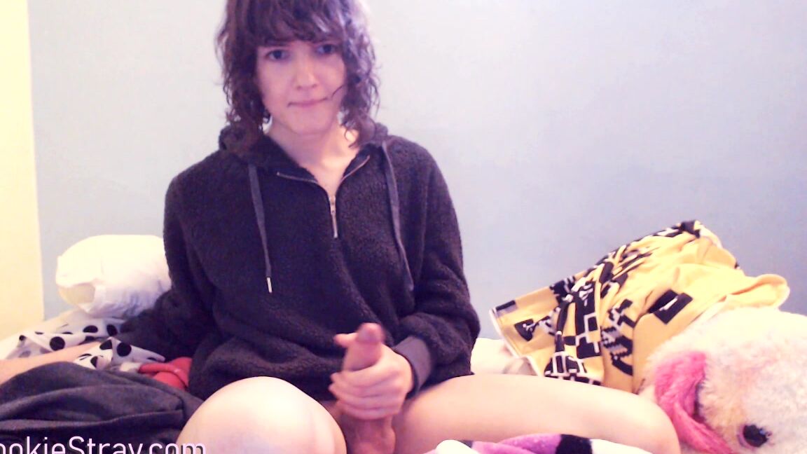 Futanari, Solo Female, Solo masturbation, Cumshots, Big Dicks rookie stray getting off in a hoodie ManyVids