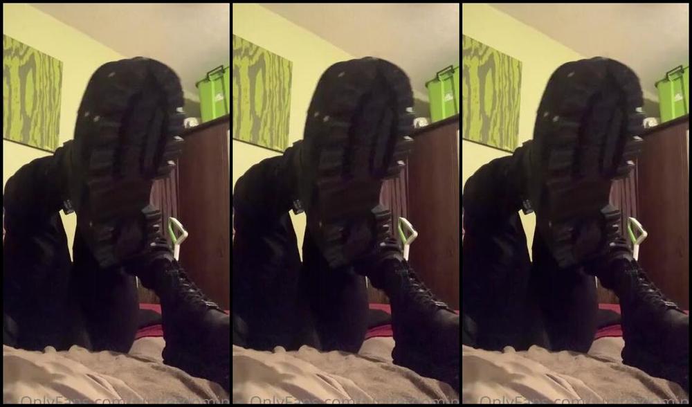 Jupiter Domina Nicknamed Jupiterdomina Onlyfans Sweaty Socks And Boots At 4Am After A Rave