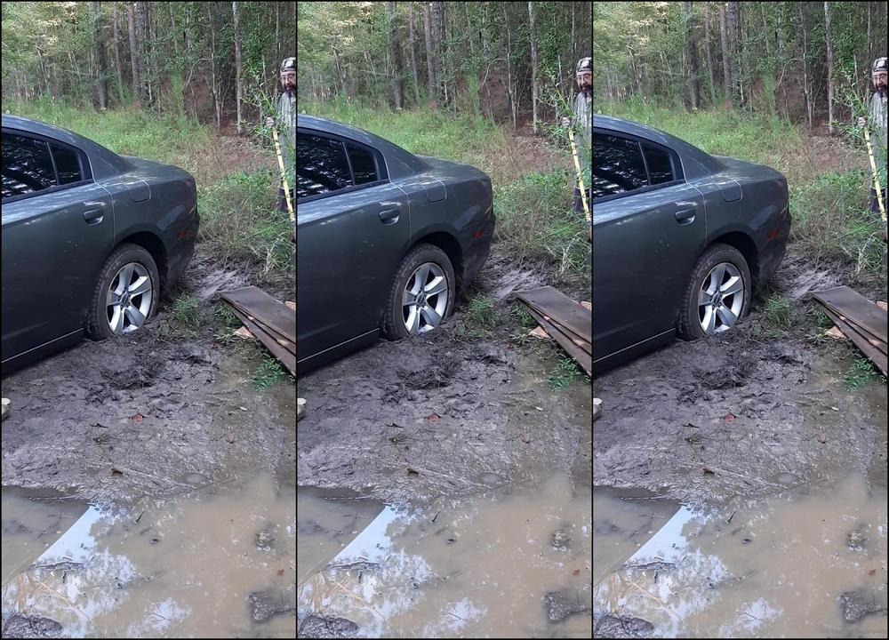 Leedahotwife Stuck In The Woods Trying To Film Content