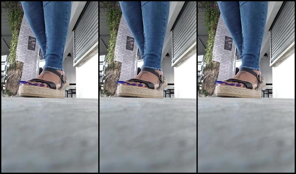 Meryann Aka Solesqueenrd Onlyfans I Like To Record My Feet When Im Out In Public Places Dont You