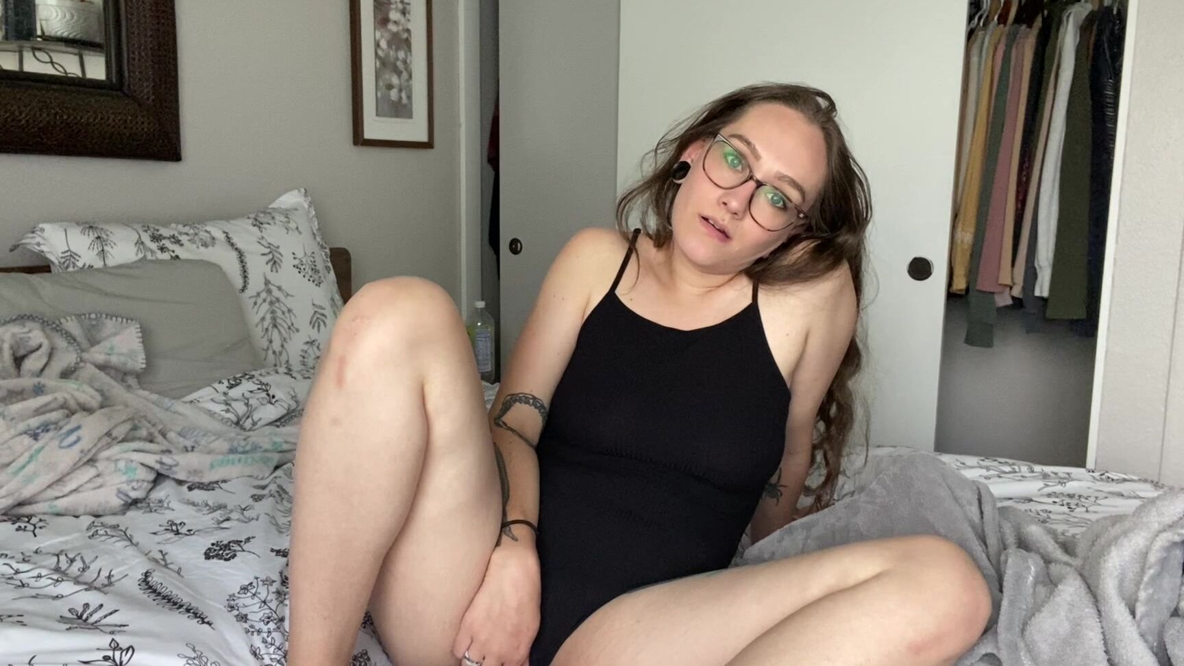 "divinebabe" bbc, cuckolding, sissification, sissy, sissy training wifes friend convinces u to cuck to BBC manyvids