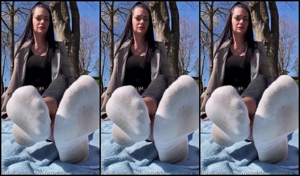 Goddessmona 91 Onlyfans Ein Sonniger Tag Im Park Den Ich Selbstverstndlich Geniee Und Du Mal Wieder Nur Am Gaffen Bisp