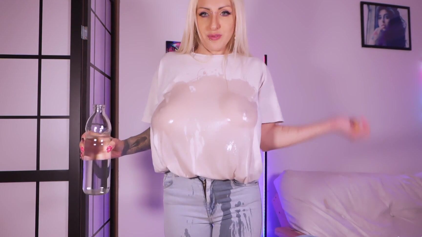 Crystal Cherrie Wet T Shirt And Jeans