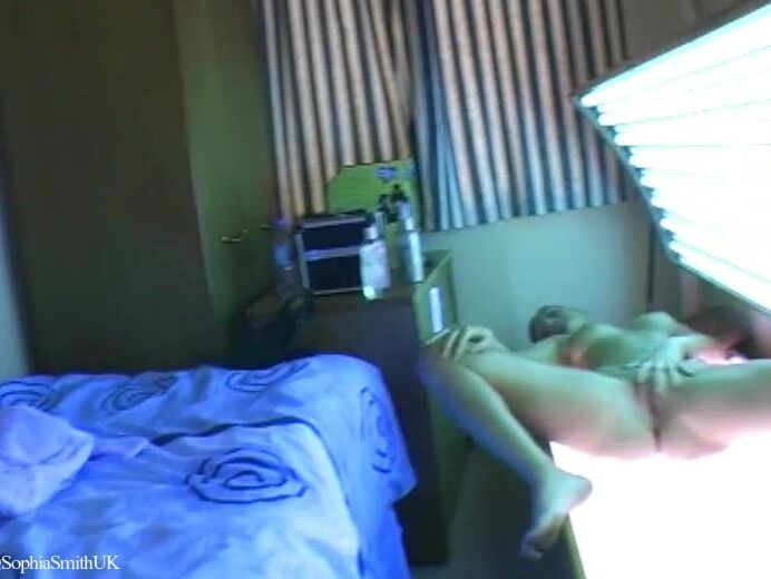 Sophia Smith Bonnie Sunbed Masturbation