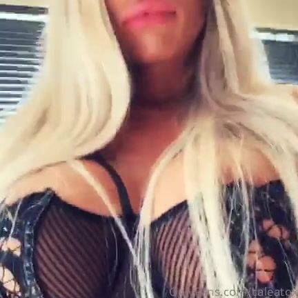 Calea Toxic Nicknamed Caleatoxic Onlyfans Hmh My Black Pvc Pants Crunching On The Leather I Love The Sound Have A Nice Day