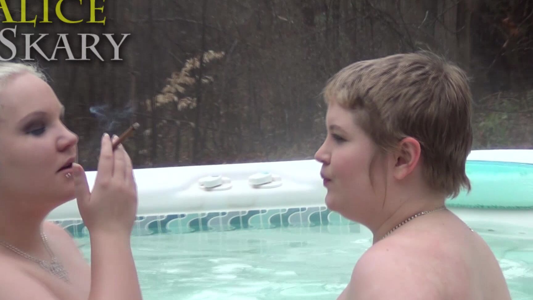 Aliceskary Stacked Blonde Shares A Smoke