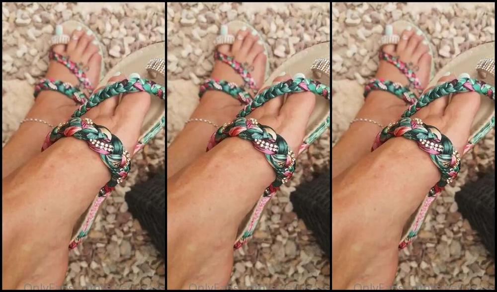 Solefulsassy Onlyfans Dangling My New Sandals Ohhh Look At Those Veins