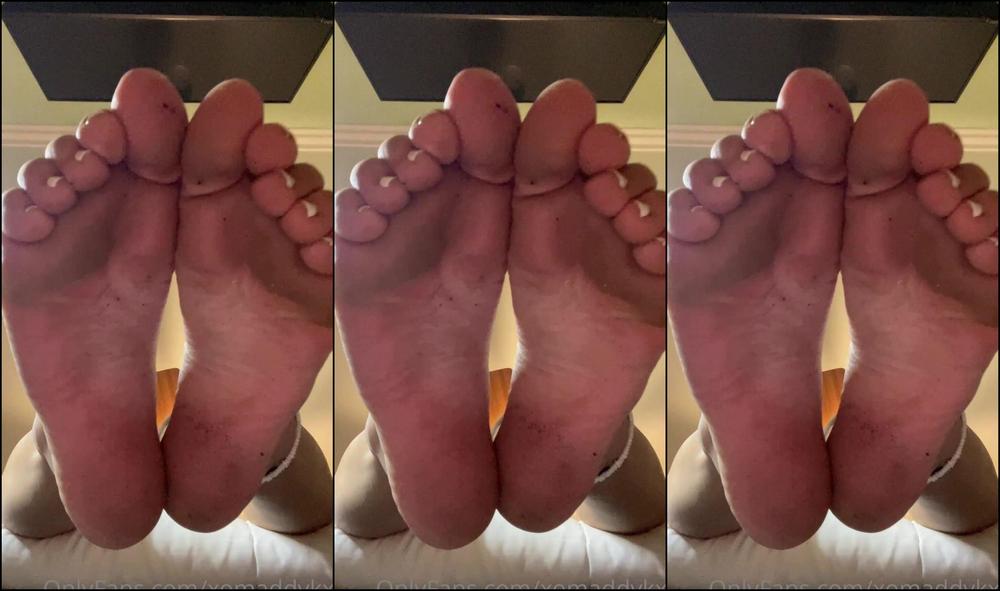Xomaddykxo Right Under My Dirty Sock Fuzz Covered Feet Where You Belong Now Worship