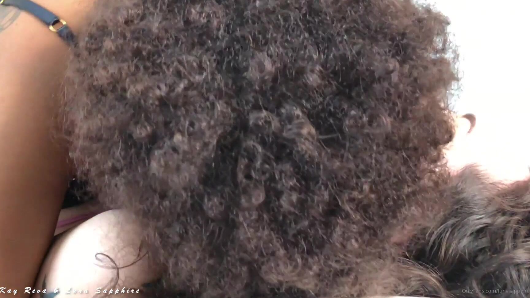 lunasapphire-11-02-2020-147151332-passionate-lesbian-makeout-and-nipple-sucking-with-kayreva