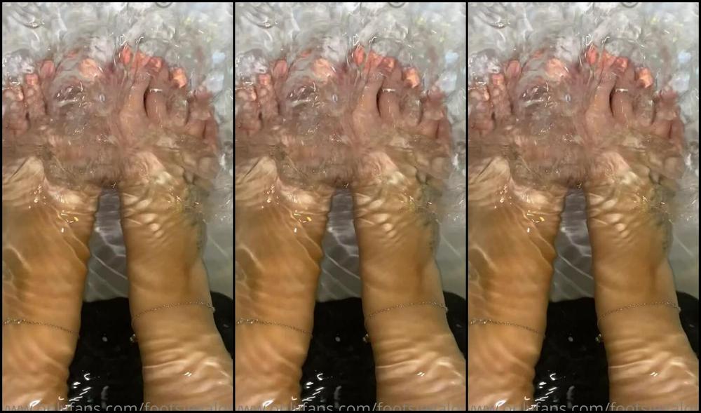 Footsiegalore Self Care Sunday Hot Baths And Bath Bombs Soothe My Soul And Soles Make Sure You Are All