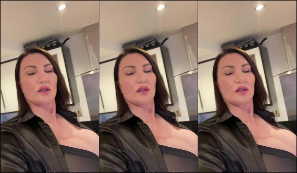 Thesophiejames I Love Ff Nylons And Stiletto Heels This Video Is For You If You Love Nylons Satin And