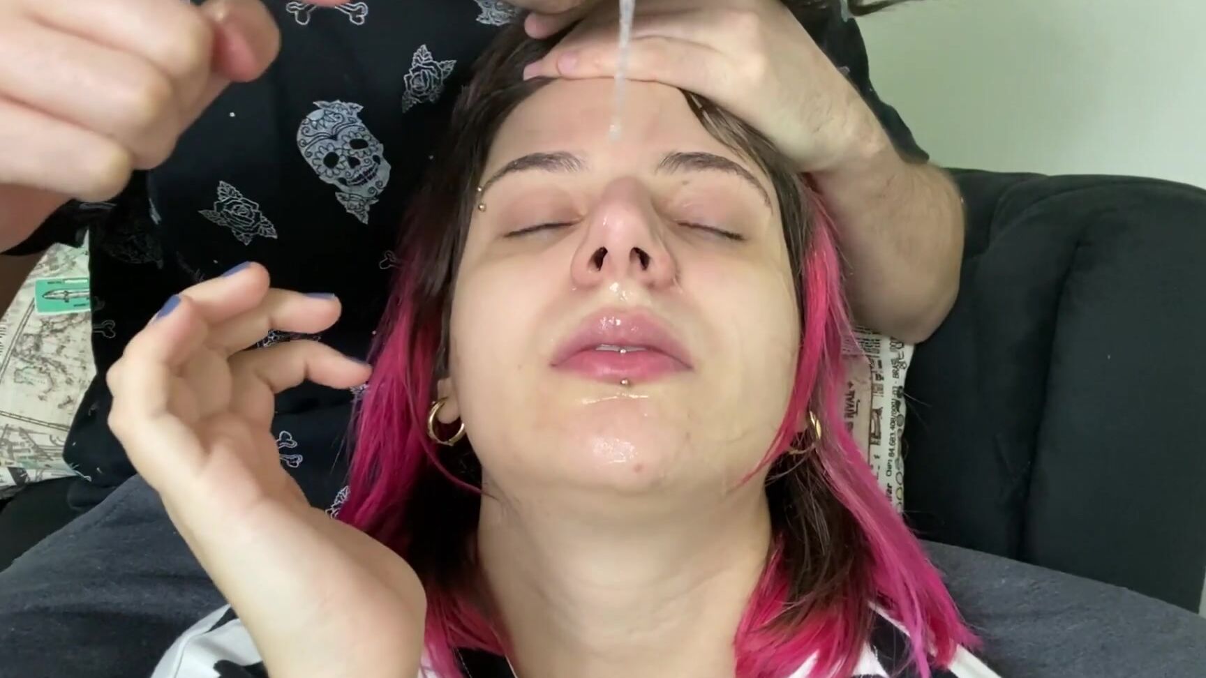 Kink, Nose Blowing, Nose Pinching, Nose flute, Wet & Messy nose-blowing-and-snot-facial ManyVids
