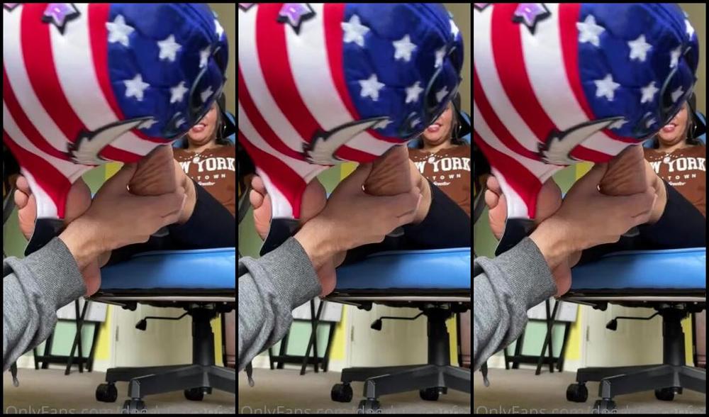 Deedeericanfeet Onlyfans As Requested Again Mmm Suk Those Toes Babe