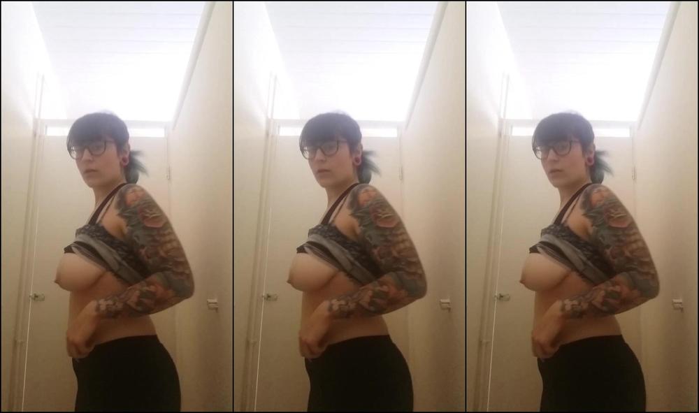 Curvy, Fingering, Public Toilet, Tattoos, BBW lizhunny public toilet finger fucking ManyVids