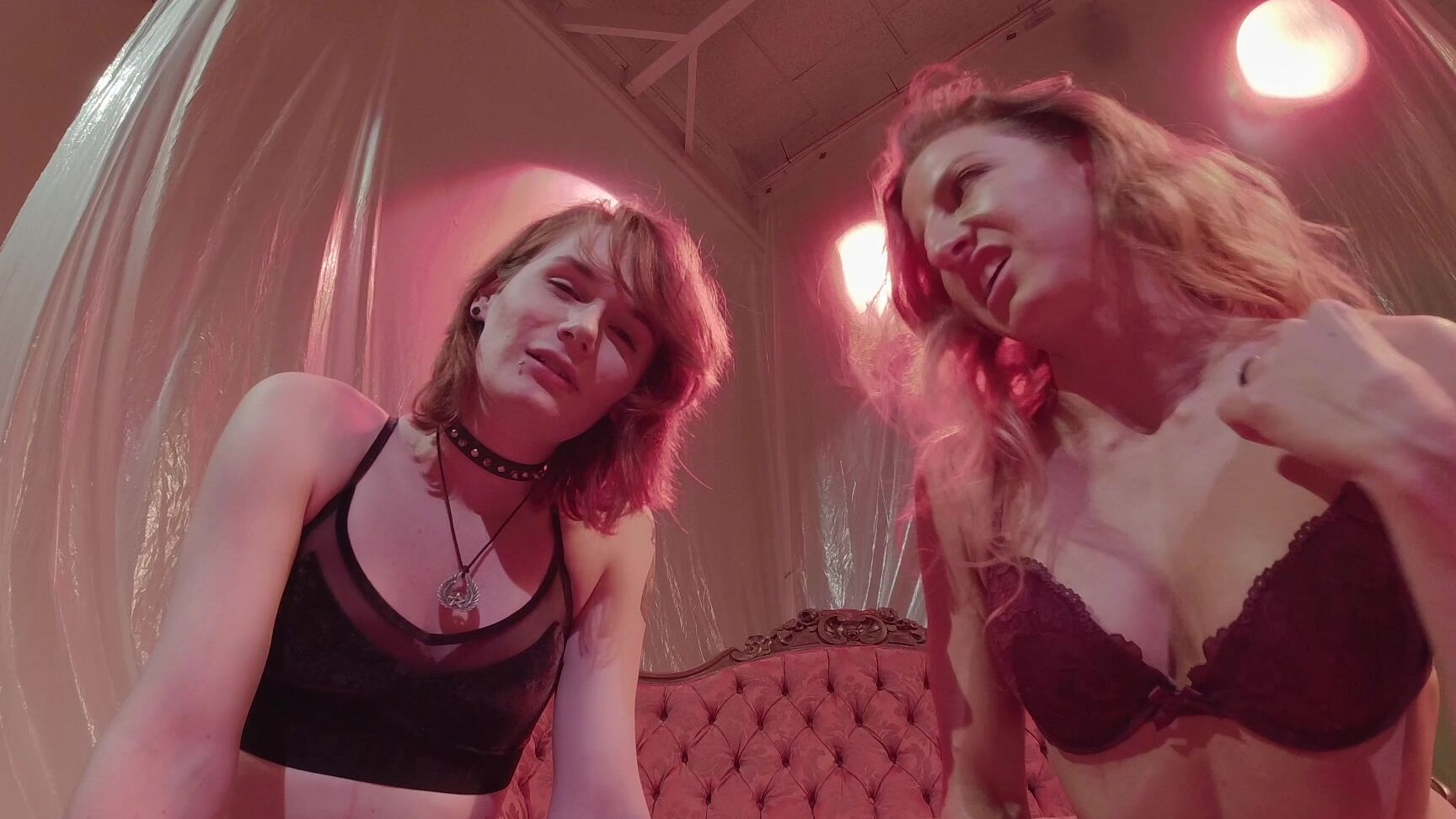 Lora Cross Tinder Date Giantess Vore