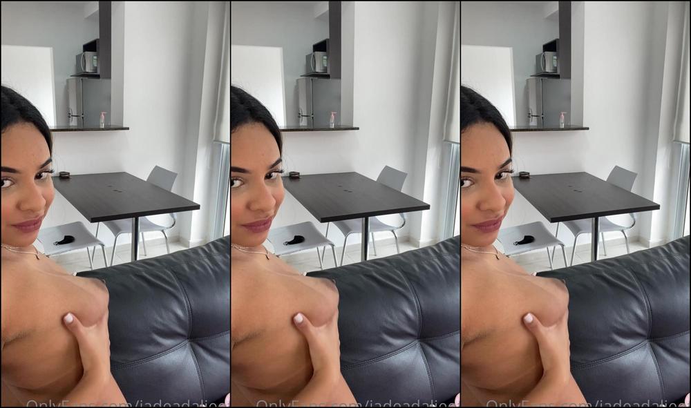 Jadeadalieofc 2311712551 12 26 2021 Ser Que Algum Vizinho Me Viu Peladinha