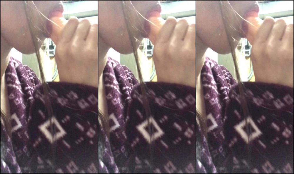 darlingboo-19-11-2019-89039040-it-has-been-almost-a-year-since-i-had-a-cock-shoved-into-my-mouth-so-my-blowjob-might-be-a