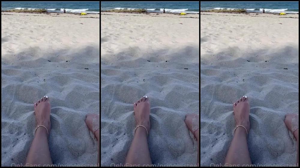 Goddess Nova Nicknamed Goddessnova 08 02 2022 Onlyfans Video Beach Feet Make You Weak
