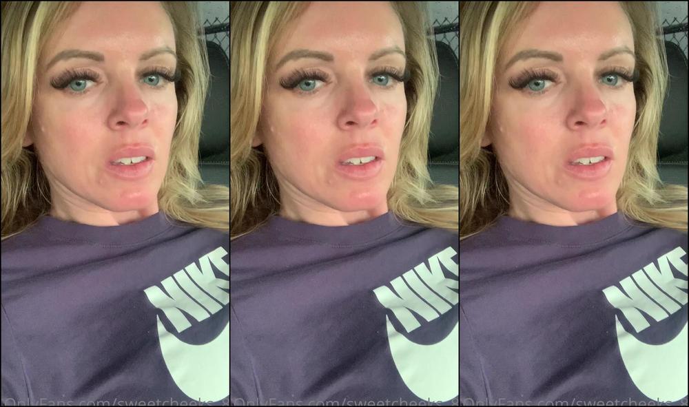 Sweet Vickie Onlyfans Com Sweetvickie 22 03 2021 2061814758 Bored In The Pickup Line Want To Play With Me