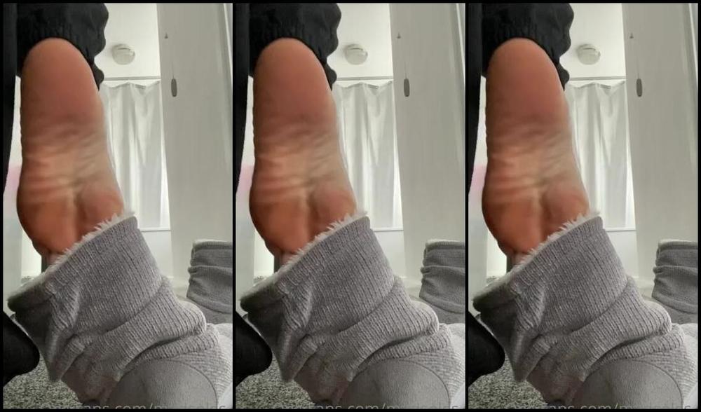 Msmaddy Aka Madsoles 1 Onlyfans Fresh Out Of My Boot Slippers And Right Before Heading To The Shower Wanna Sniff And Taste