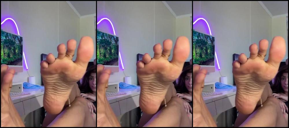 Goddess Coco Aka Cocobonsolez Onlyfans Linty Feet Clip