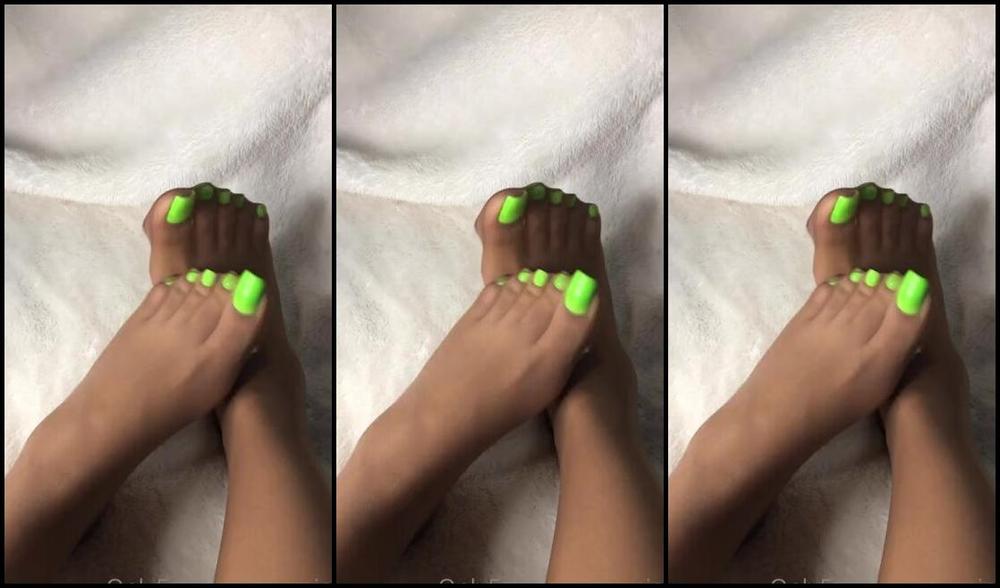 Rossiem Nicknamed Rossieft Onlyfans Giving You A Countdown To Cum On These Sexy Nylons