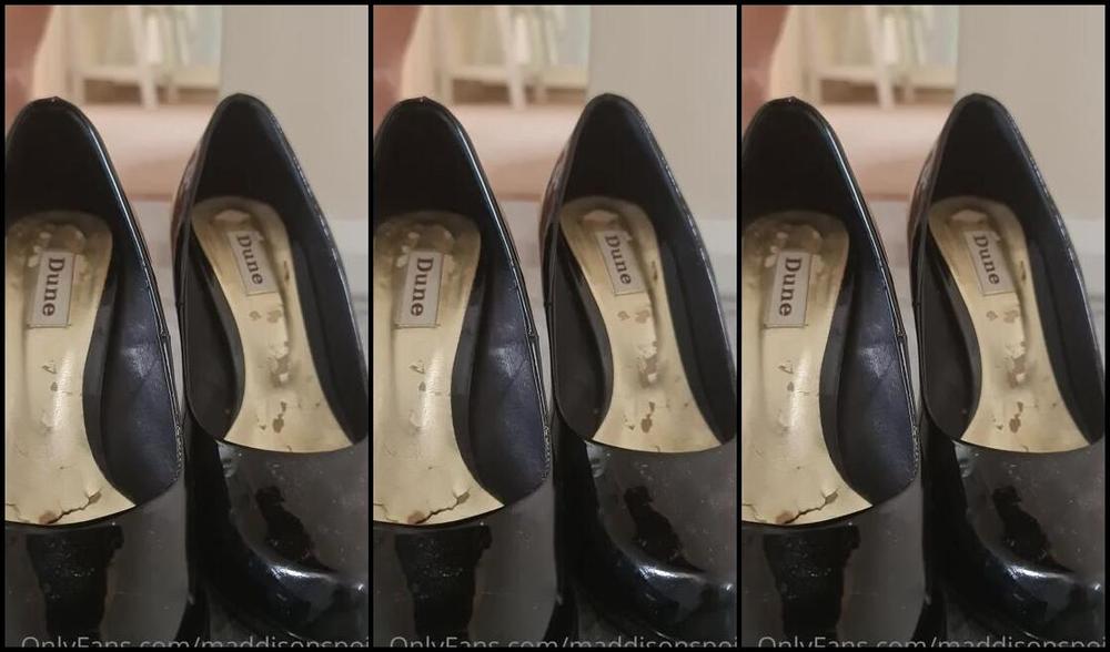 Maddison Spoilt Nicknamed Maddisonspoilt Onlyfans Caught You Staring Into My Shoe While Getting Ready For Work Naturally I Gave Abit Of Foot Teasing