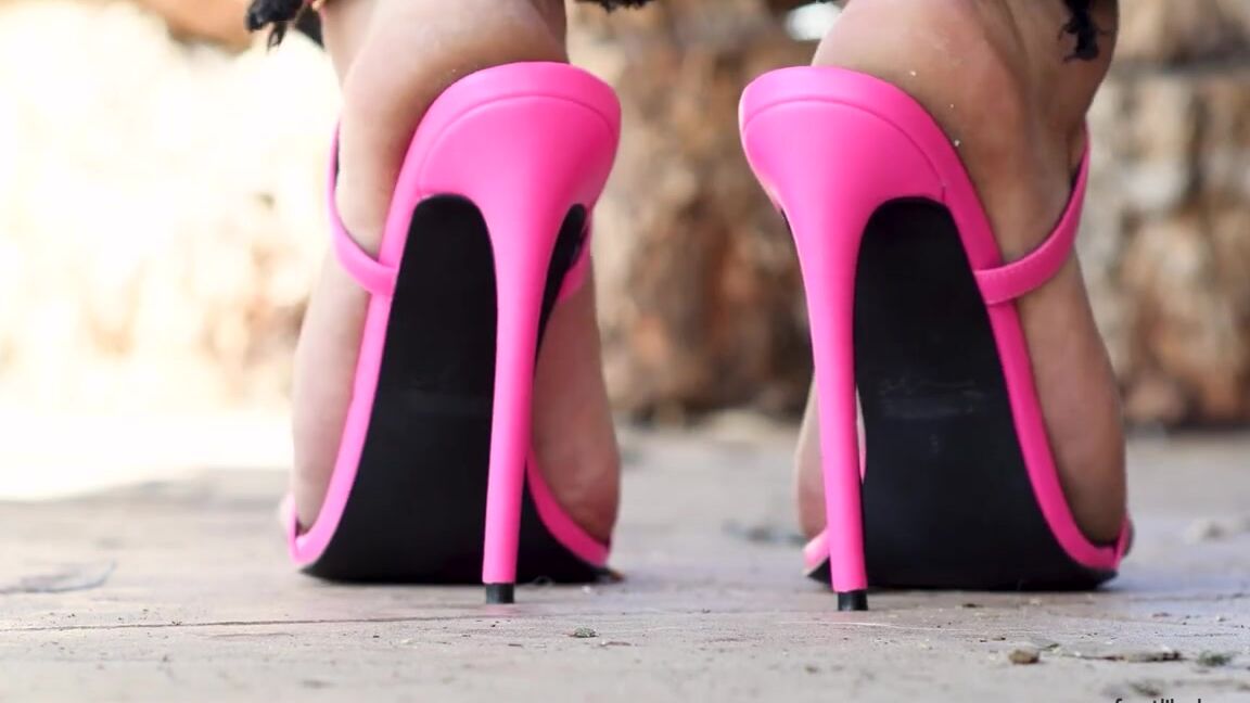 Fem Bryce Nicknamed Fembryce Onlyfans Pink Nails And Heels Video My Nails Were A Bit Shorter Then Than They Are Now