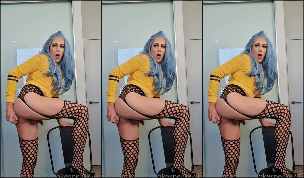 Brookespearz Can You Fuck Me Better Than This Dildo