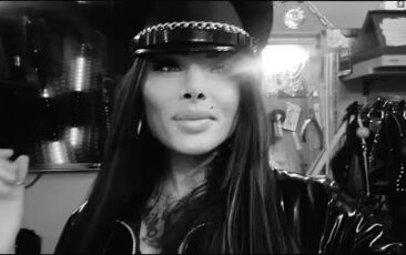 Mistress Desideria Godiva Nicknamed Padronagodiva 12 13 2024 Onlyfans Video Black Amp White Passion