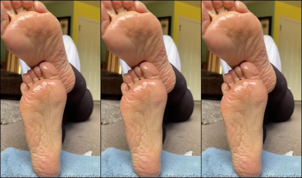 Deedeericanfeet As Requested Oily Soles Closeup