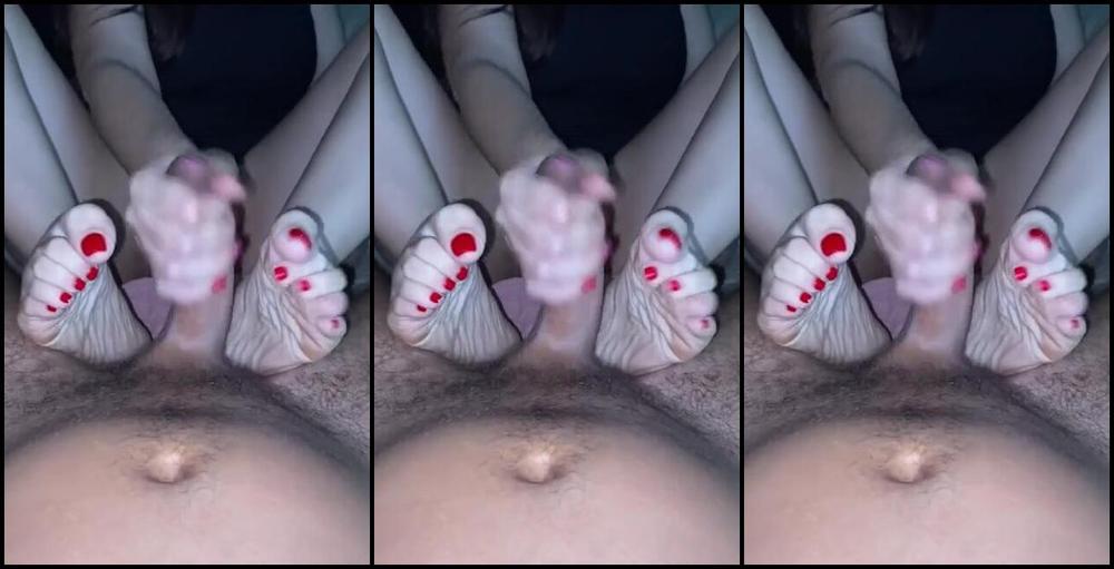 Erin Aka Thegoddesserin Onlyfans I Bet This Red Toes Can Make You Cum In Less Than 2 Minutes You Don T Believe Me Press Play And Tha