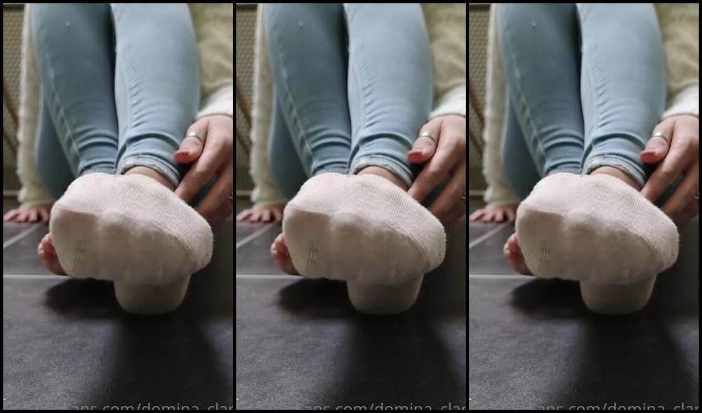 Domina Clara Nicknamed Domina Clara Onlyfans Il Fait Froid Aujourdhui Je Voulais Transpirer Dans Mes Chaussettes Pendant Ma Balade Mais Finalement