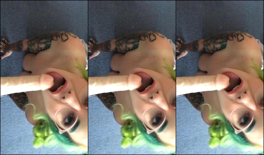 Galdalou Didn T I Just Look So Cute Sucking It