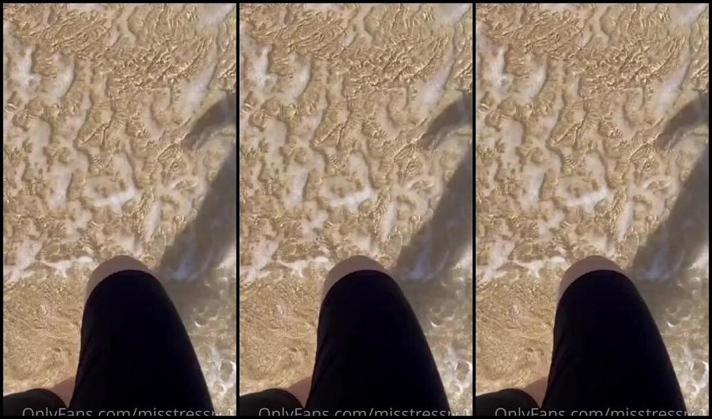 Gingeralesfeet Aka Misstressroux Onlyfans Currently In The Gym But My Mind Is Still In Fuerteventura Mondaymotivation 2