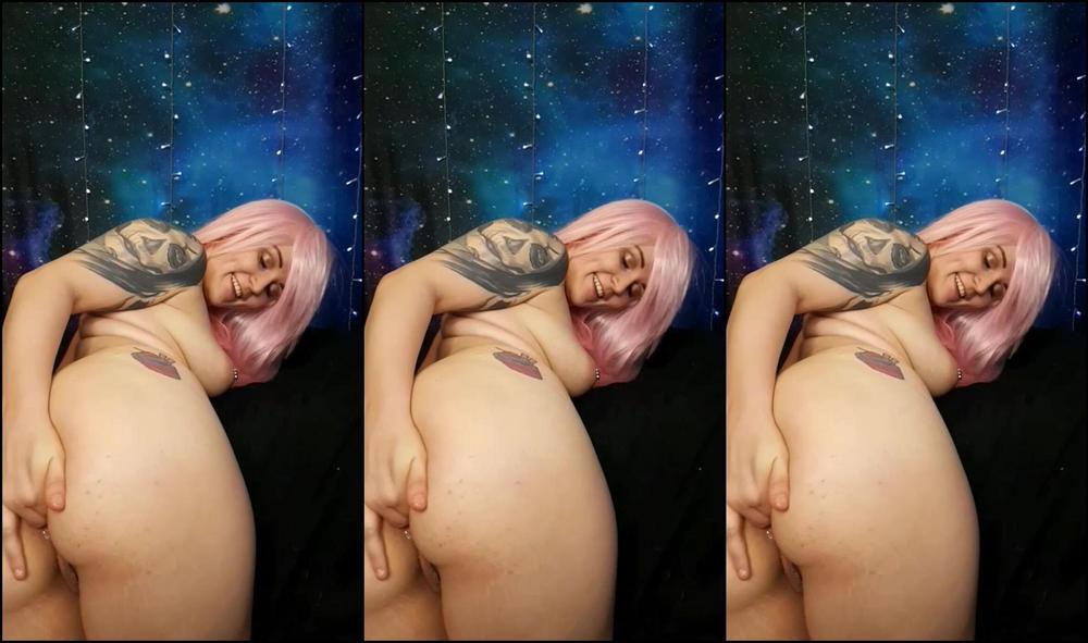 Tinytonitv Goddess Fucks Her Ass