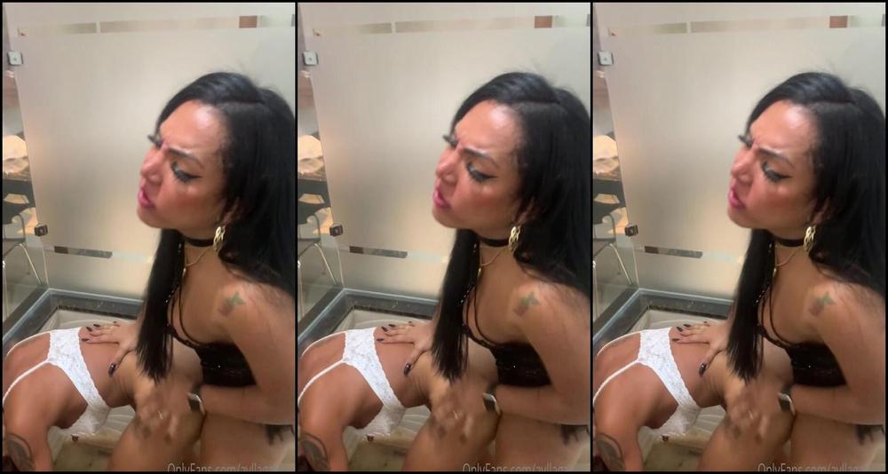 ayllagatina-16-01-2021-2009981440-she-likes-to-slap-her-in-the-face-and-put-the-stick-deep-i-think-she-found-the-right-pers