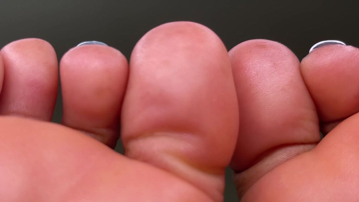 Close-Ups, Feet, Foot Fetish, Ebony Foot Fetish, Toe Fetish, SFW close up of ebony toes ManyVids