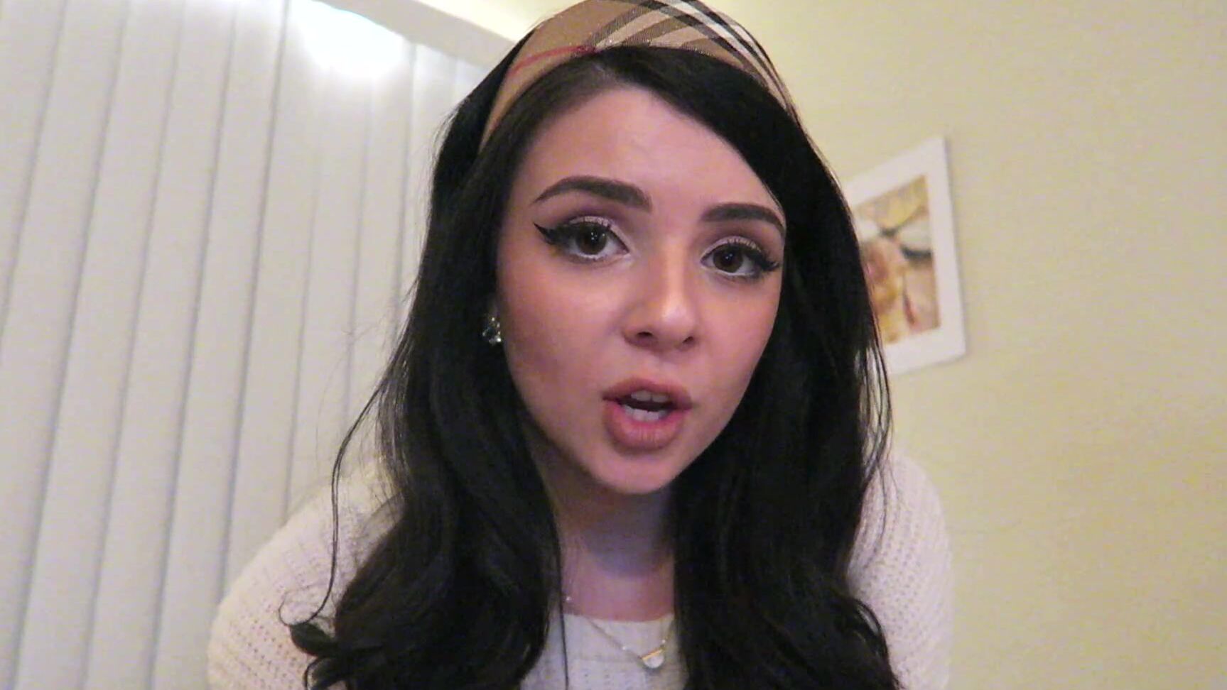 Goddessnicholea Spoiled Wife Takes All Of Hubbys Money