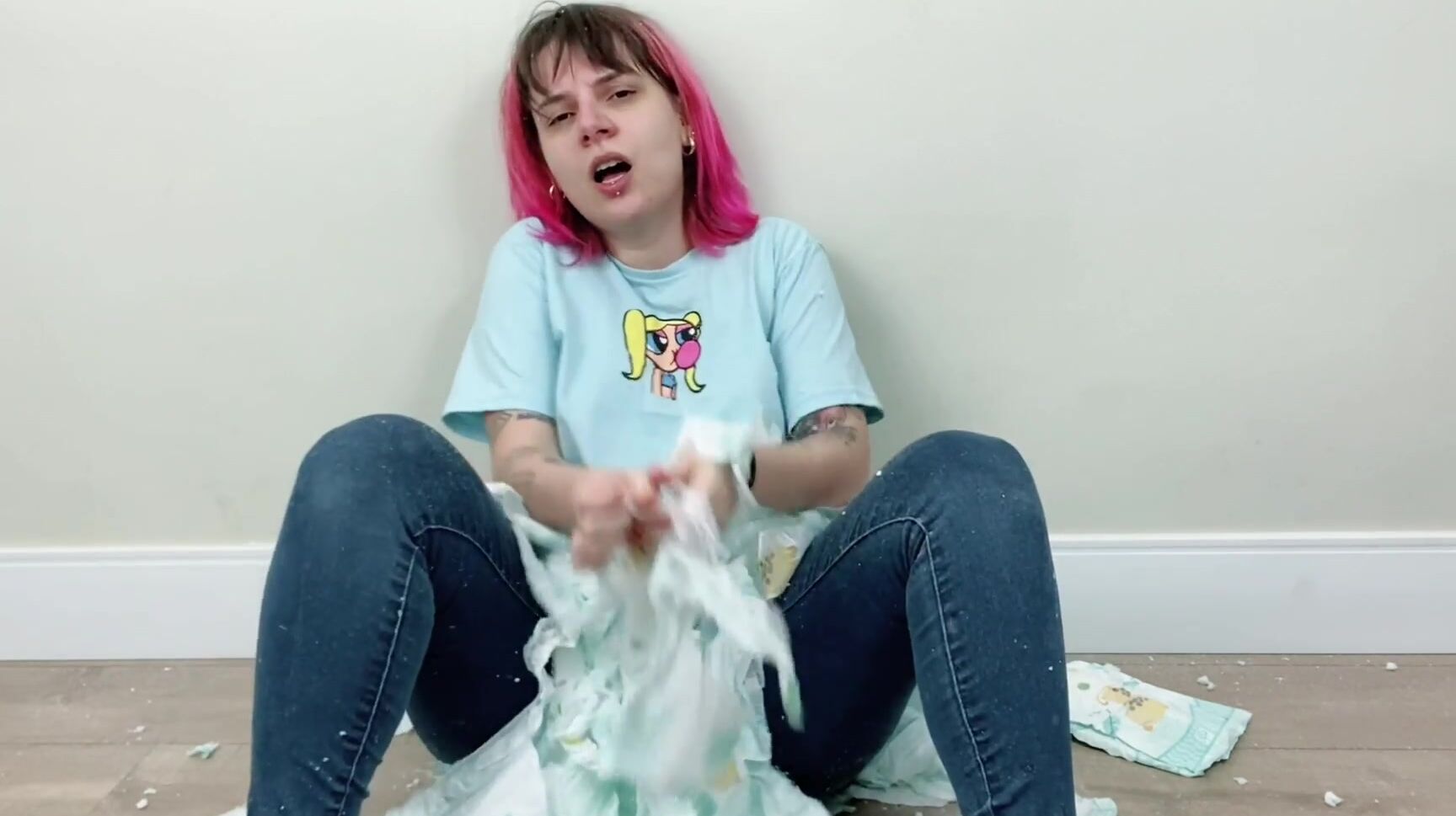 Diaper, Food & Object Crush, Jeans Fetish, Ripoff, Spitting destroying-diapers-and-spitting-on-them ManyVids