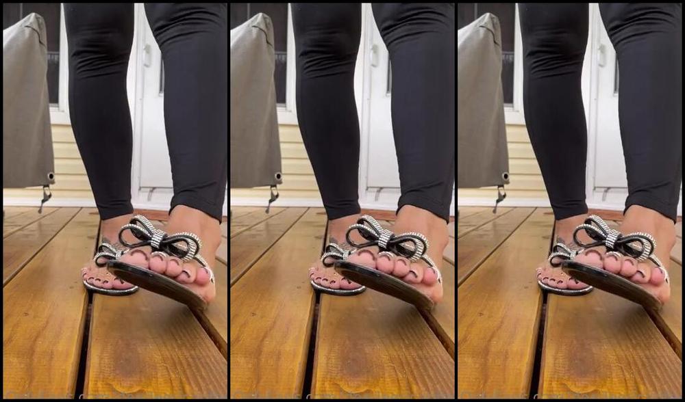 Deedeericanfeet Onlyfans Gm As Requested In These Cute Sparkly Sandals