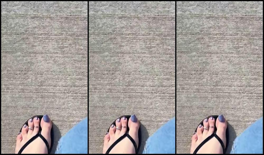 Jennysfeet 01 02 2025 Onlyfans Video I Love Mild Winter Days In The Desert Flip Flop Weather Year Round Dont Worry