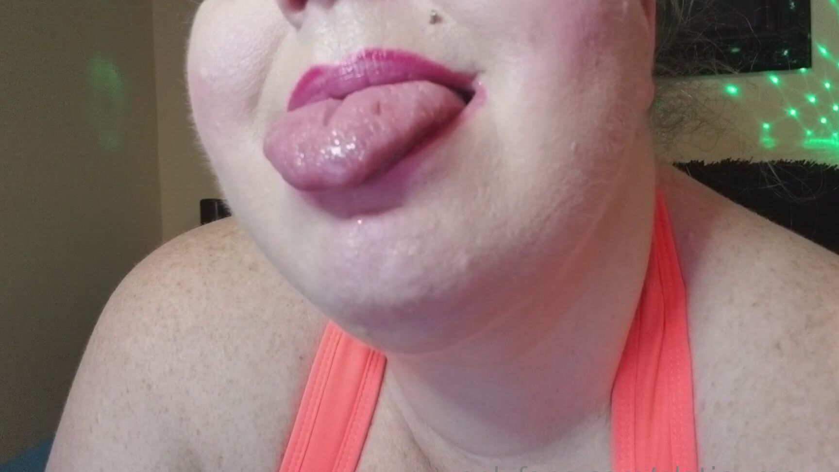 Platinumpuzzy Spit Mouth Tit Fetish