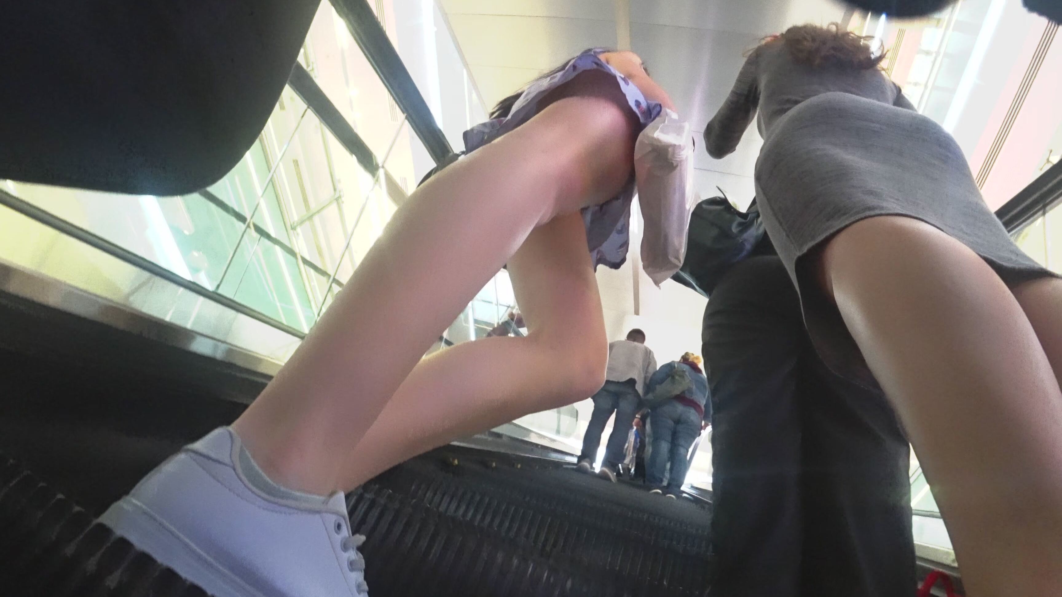 Voyeur, Upskirt shithappenstr SiteRip