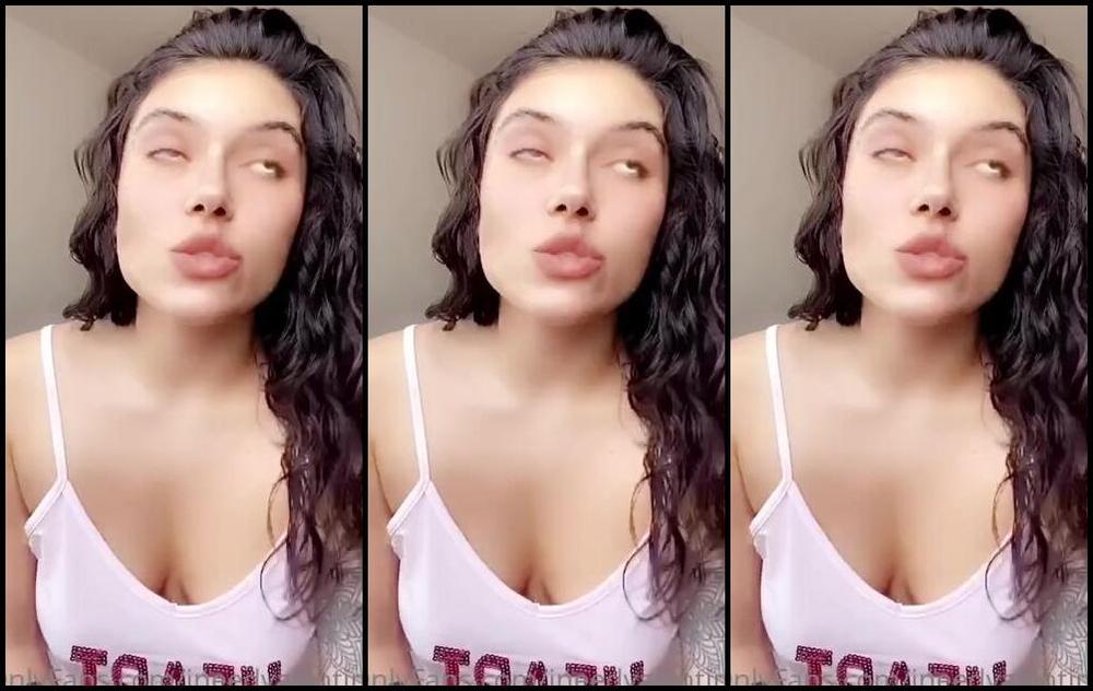 Valentina Fox Nicknamed Ineedvalentina Onlyfans The Only Way I Ll Let You Cum Is If You Eat Up Every Last Drop For Me