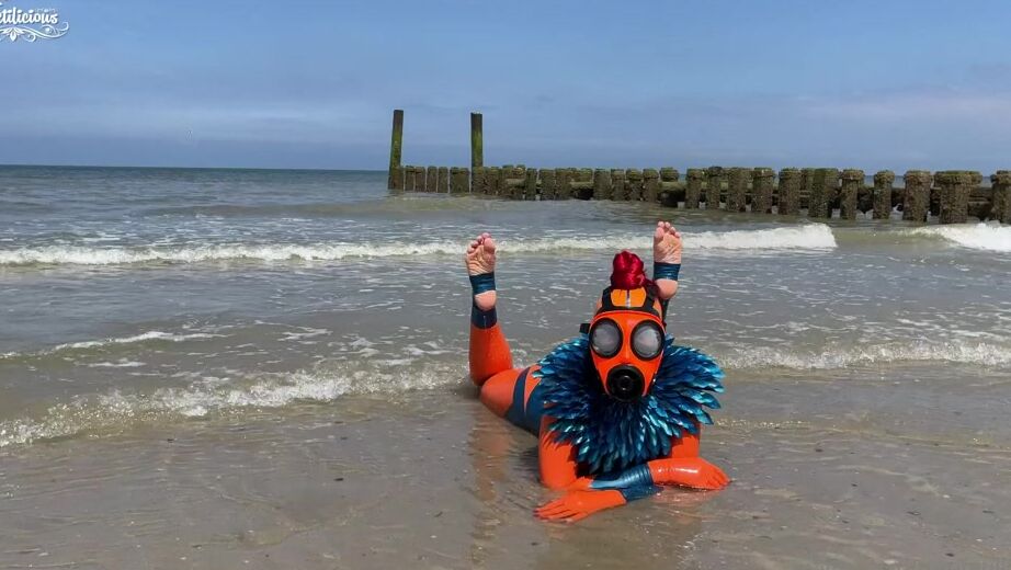 Mfetilicious Behind The Scenes Of My Annual Beach Shoot Part I Took My Gas Masks From Acetone Nightma